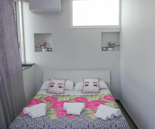 Couette-café Porta Garibaldi 3*