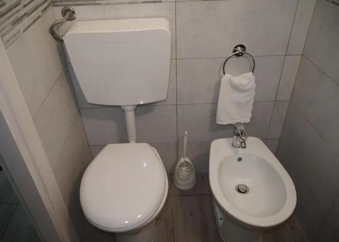 Porta Garibaldi 3*